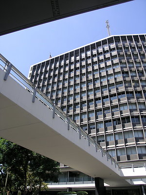 P90829001